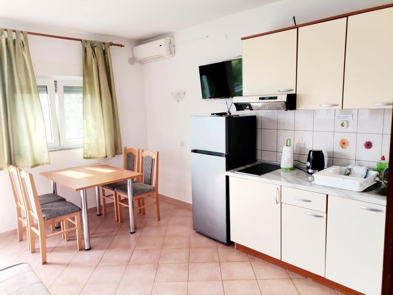 Apartments Zovko ดราเช ภายนอก รูปภาพ