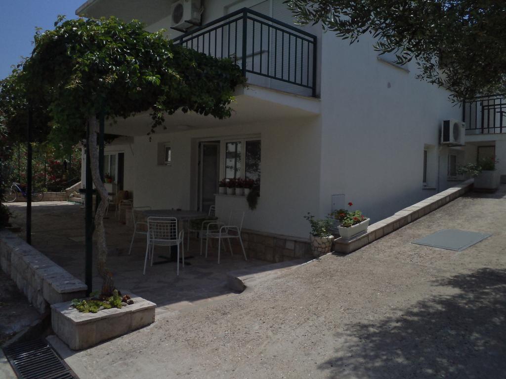 Apartments Zovko ดราเช ภายนอก รูปภาพ