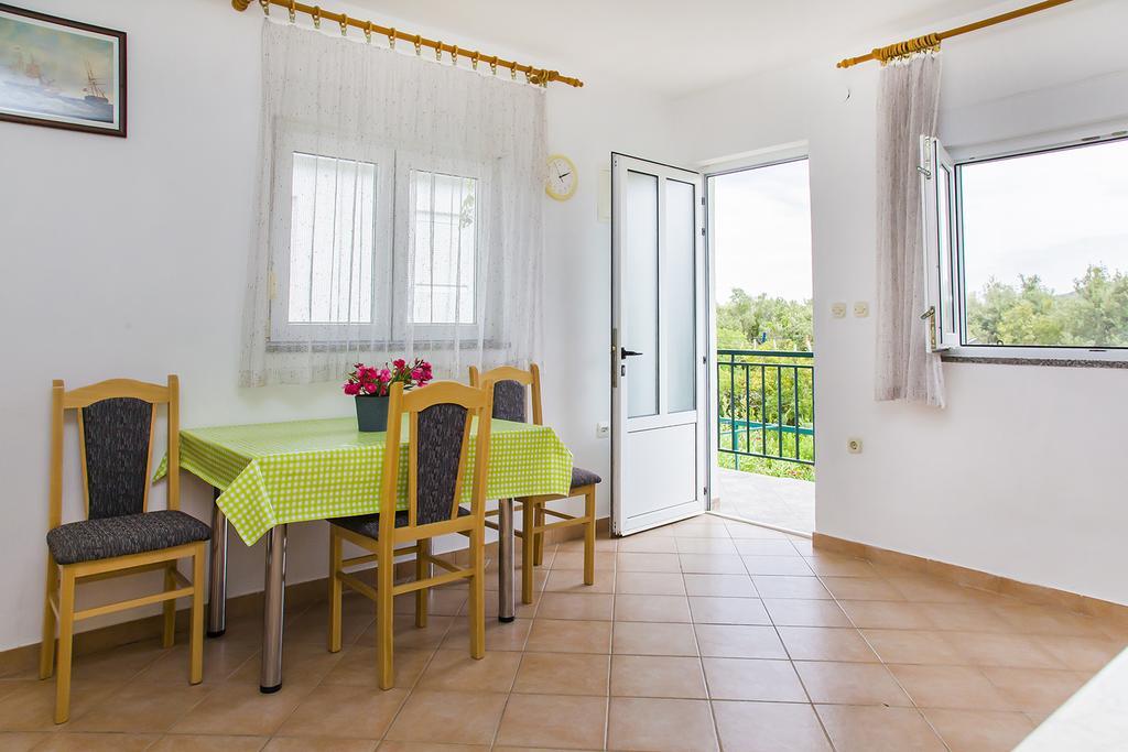 Apartments Zovko ดราเช ภายนอก รูปภาพ
