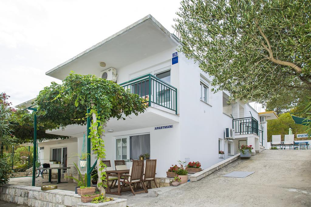 Apartments Zovko ดราเช ภายนอก รูปภาพ