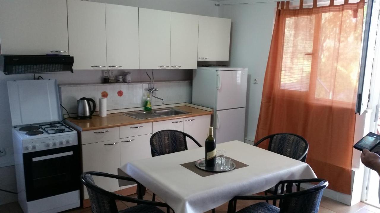 Apartments Zovko ดราเช ภายนอก รูปภาพ