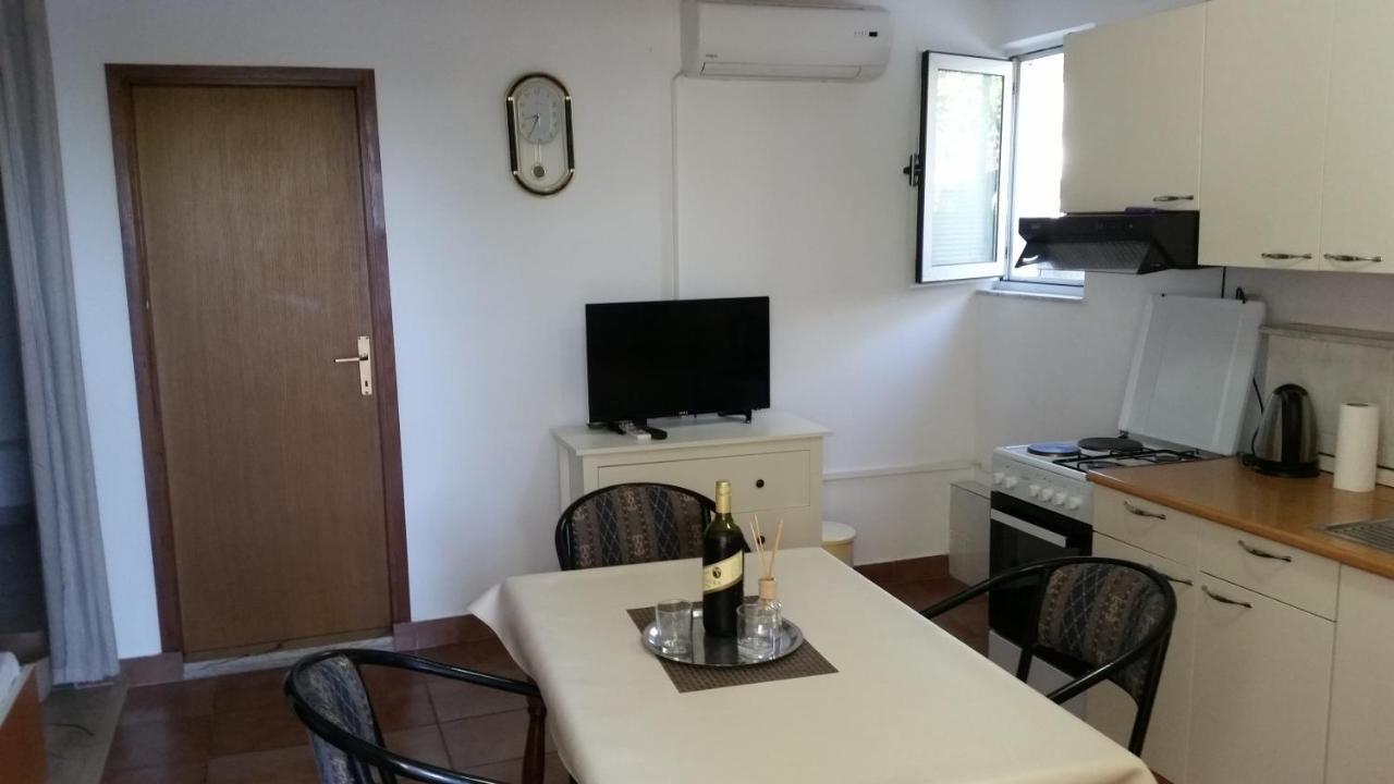 Apartments Zovko ดราเช ภายนอก รูปภาพ